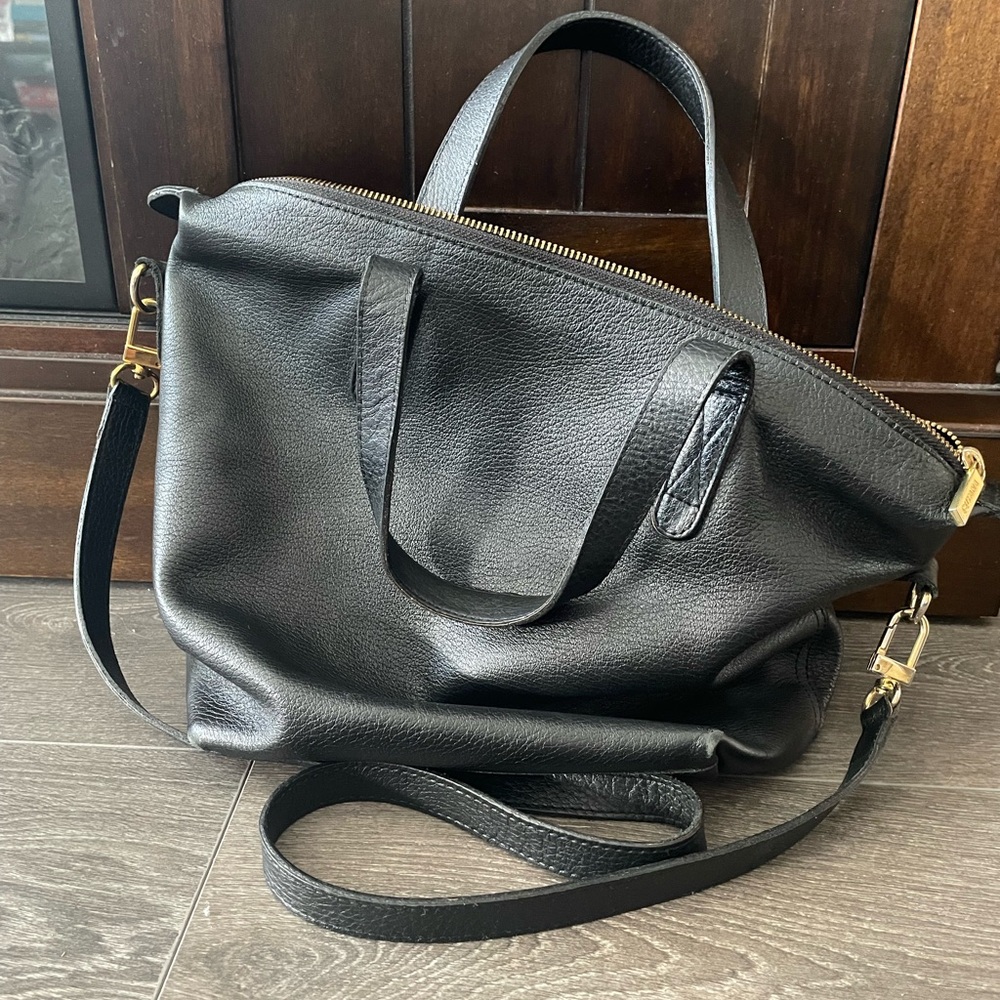 Cuyana Black Leather Tote with shoulder strap